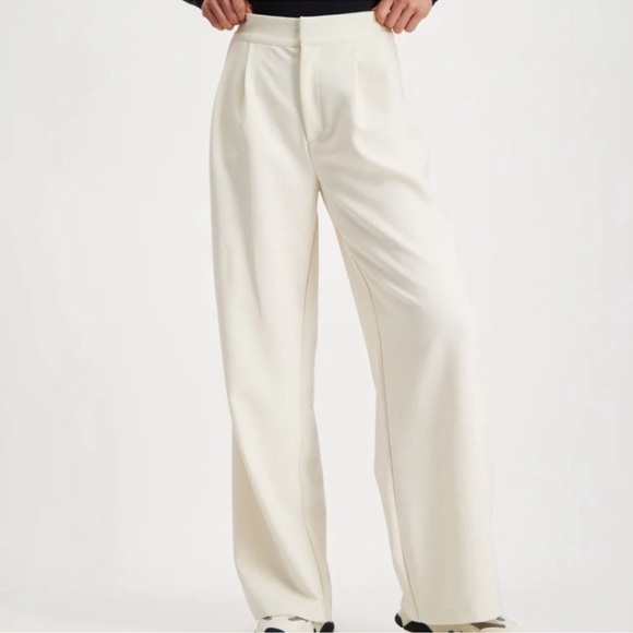 Steve Madden Pants - Steve Madden Cream Wide-Leg Women's Pants 🦴